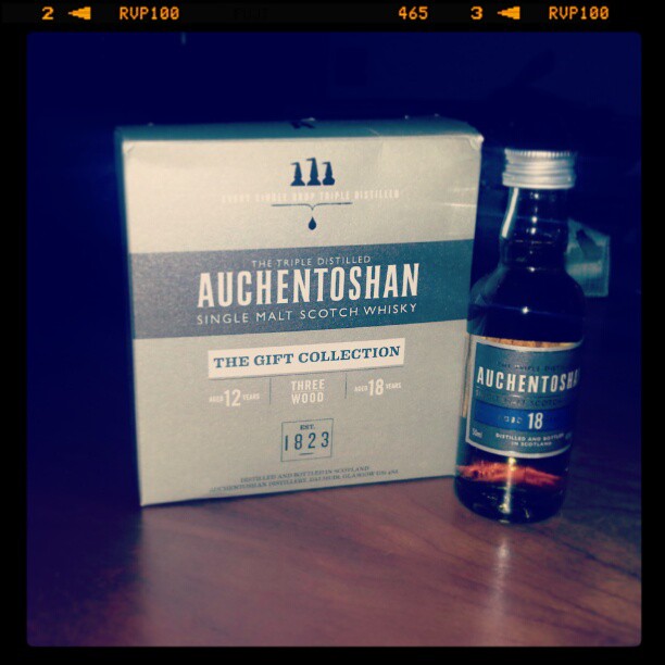Je crois qu'il est temps de déguster ce Auchentoshan ramener d'un petit weekend à #Glasgow #scotch  #SingleMalt