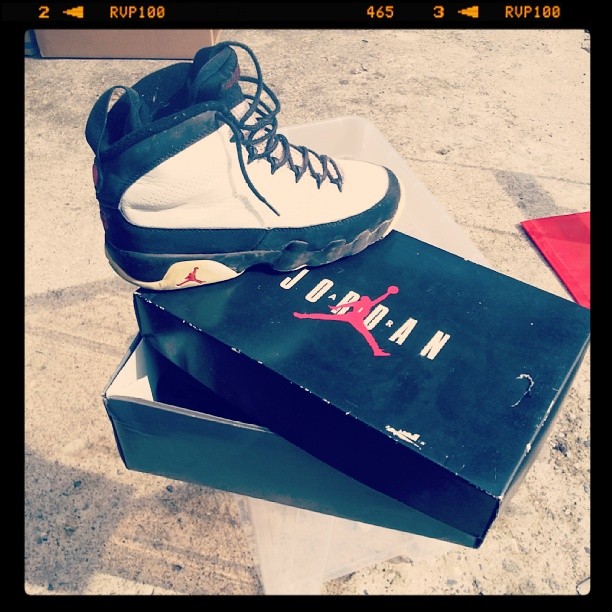 Ah pourquoi je ne chausse plus du 38.5 !? #AirJordan #BackInDaDays